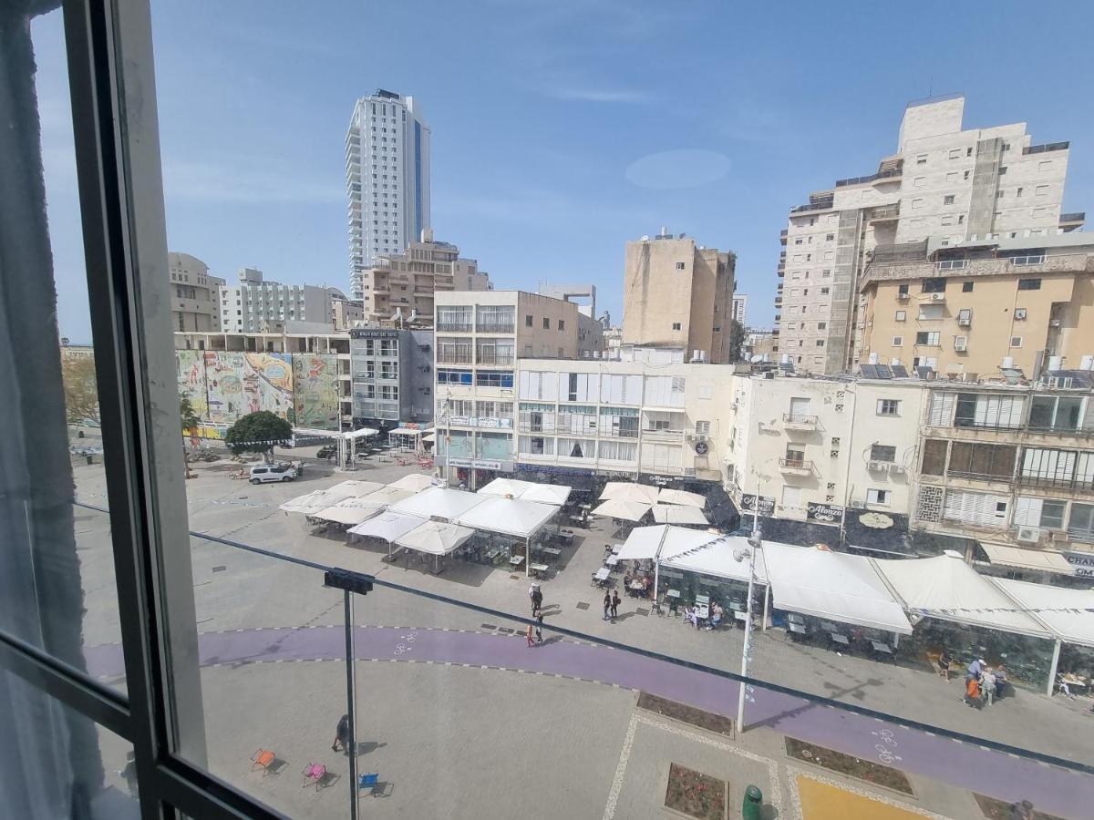 חוויה בכיכר Appartement Netanja Buitenkant foto
