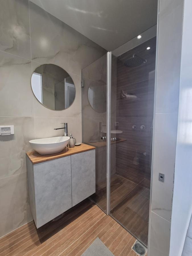 חוויה בכיכר Appartement Netanja Buitenkant foto