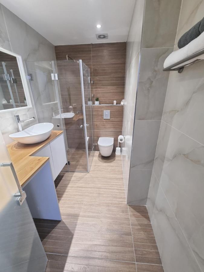 חוויה בכיכר Appartement Netanja Buitenkant foto