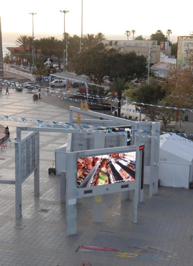 חוויה בכיכר Appartement Netanja Buitenkant foto